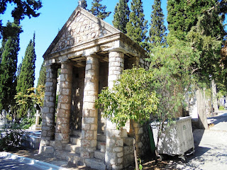 το ταφικό μνημείο του Κώστα Πασχάλη στο Α΄ Νεκροταφείο των Αθηνών
