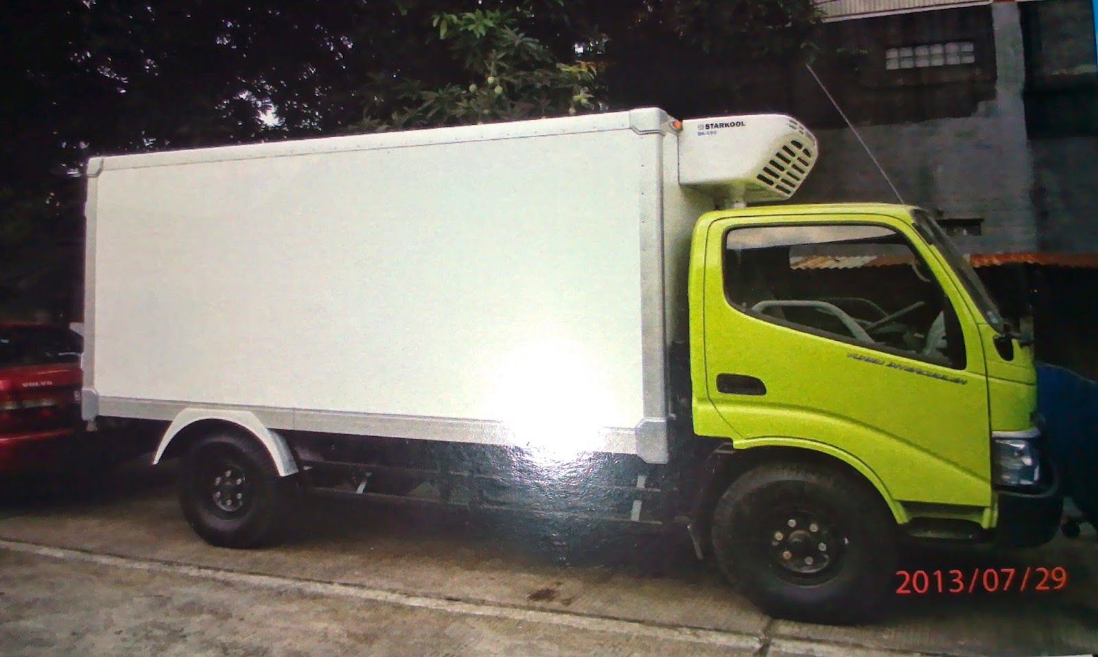 TRUCK BOX PENDINGIN / FREEZER HINO DUTRO SURABAYA  HARGA 