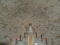 Interior de l'ermita de la Damunt