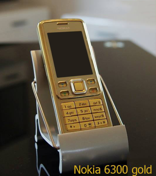 Nokia 6300 gold thiết kế hiện đại gọn nhẹ với vỏ ngoài bằng thép không rỉ tinh xảo