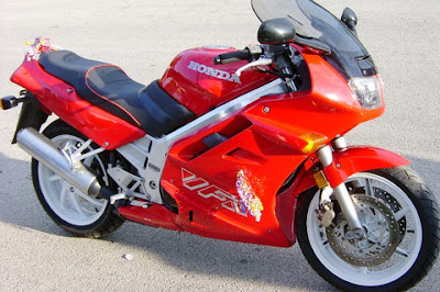 http://www.reliable-store.com/products/honda-vfr750f-service-repair-manual-1990-1991-1992-1993