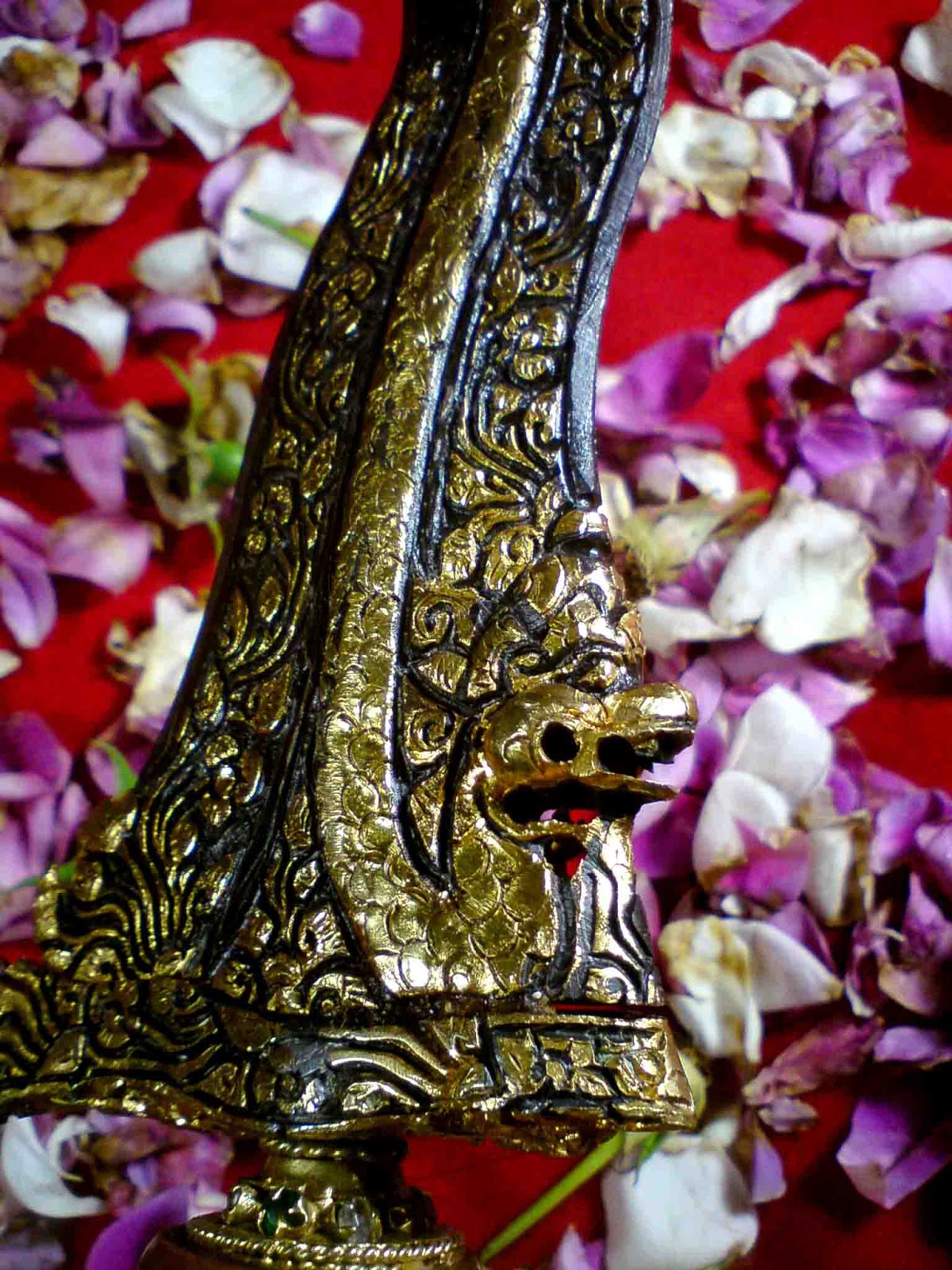 Keris Kyai Naga Wirabhumi Shakti  BATU MUSTIKA BERTUAH  BENDA PUSAKA 