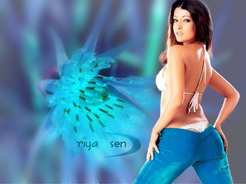 riya sen panty visible