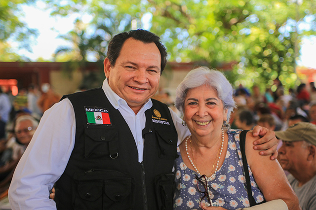 Promueven entrega de tarjetas del programa Adulto Mayor