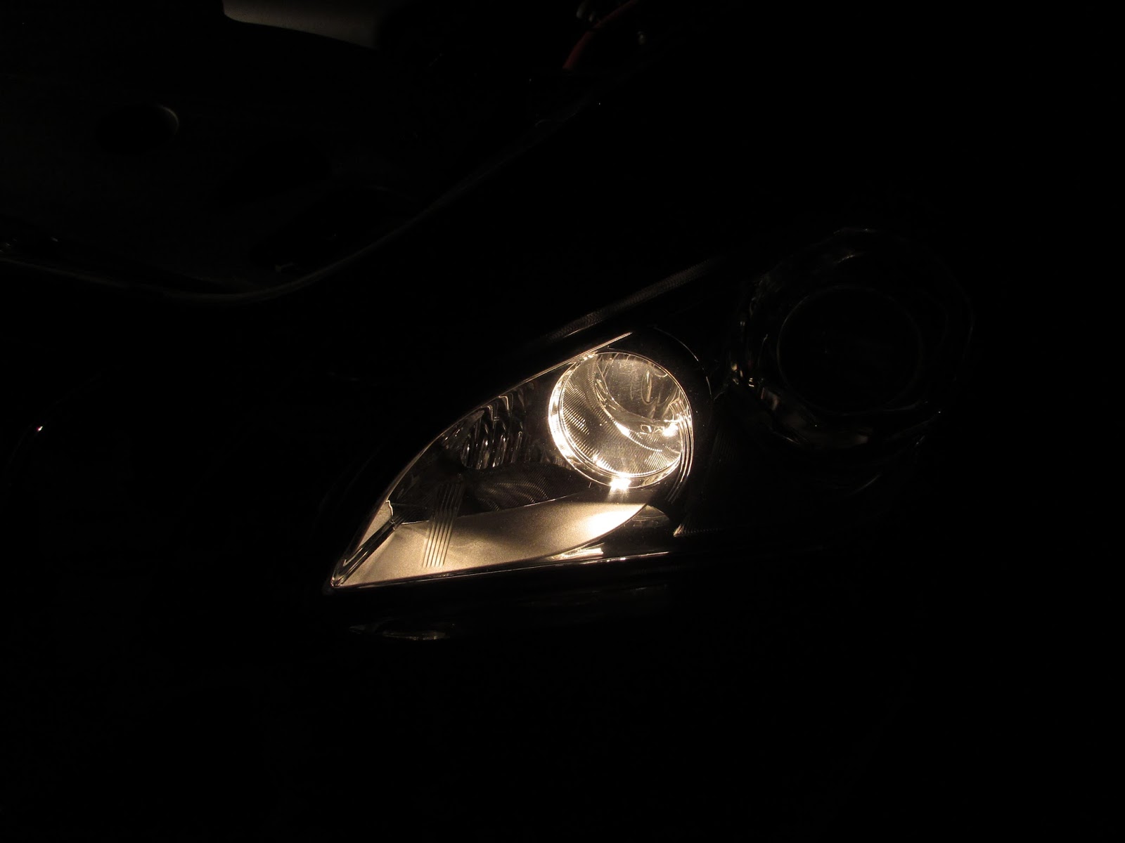 平凡なブログ 31日 Hy51フーガ ポジションランプ 車幅灯 を交換してみたよ