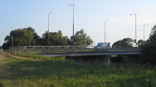 sanitka na súčastnom moste na Sobraneckej ceste v Michalovciach