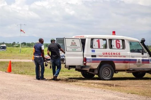 Mueren cuatro personas en un ataque armado contra varios autobuses en la capital de Haití