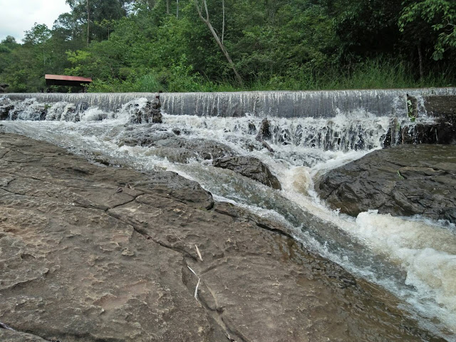 Short waterfal Udon Thain