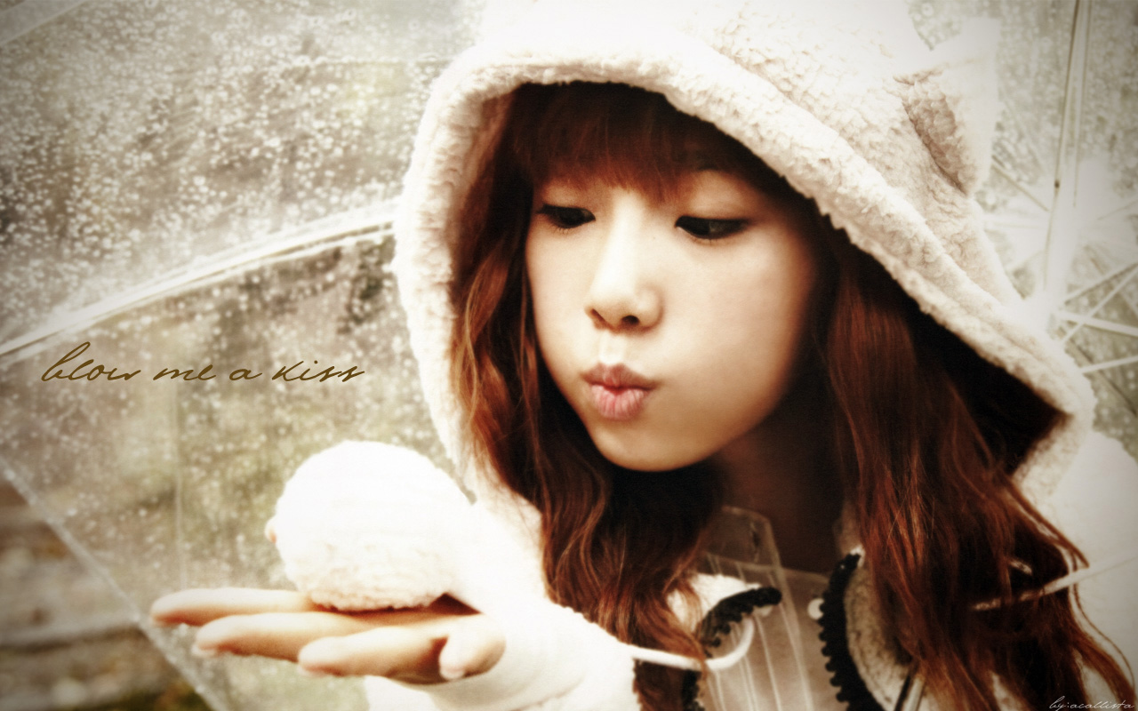 If you love life, life will love you back!: SNSD Taeyeon's Birthday!!!