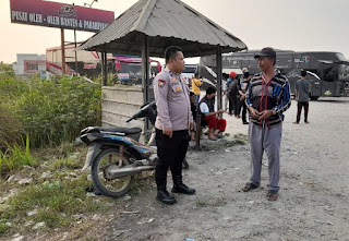 Harkamtibmas, Personil Polsek Cibeber Polres Cilegon Berikan Himbauan Kepada Warga