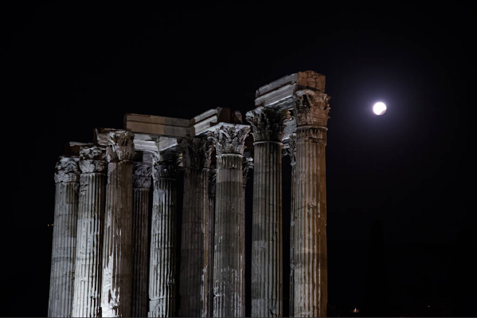 Η ΚΟΛΩΝΑ ΤΟΥ ΔΙΟΣ ΕΙΝΑΙ ΠΑΓΚΟΣΜΙΟ ΣΥΜΒΟΛΟ