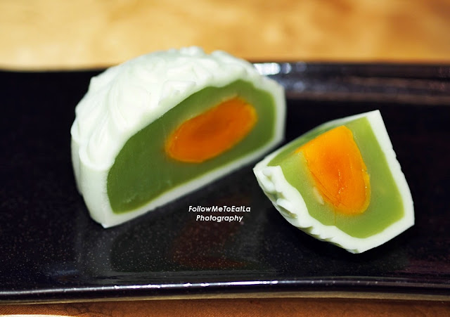 Snow Skin Pandan Single Yolk 冰皮翡翠單黃