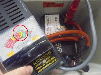 Checking the second (emergency) battery