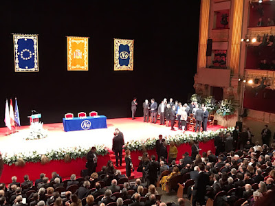 Rosa Luna acudió invitada a la entrega del Premio Nueva Economía Fórum al presidente de Argentina