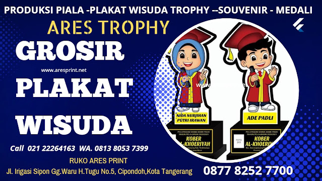 Toko Plakat Wisuda Trophy - Plakat Wisuda Akrilik Berkualitas untuk Kenang-Kenangan