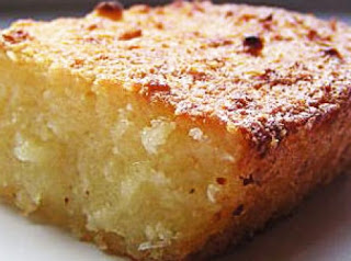 This cassava cake recipe is divine !!! Delicious, easy and fast to make.