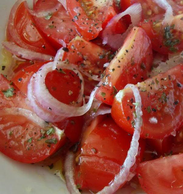 Tomato and Onion Salad