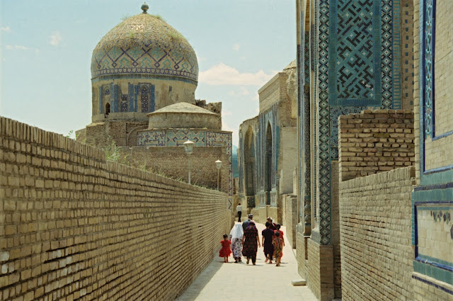 Ouzbékistan, Samarcande, nécropole Chah-e-Zindeh, © Louis Gigout, 1999