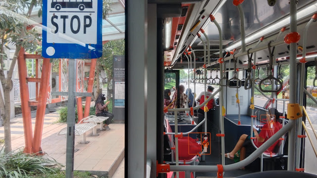 Halte Suroboyo Bus dan Trans Semanggi