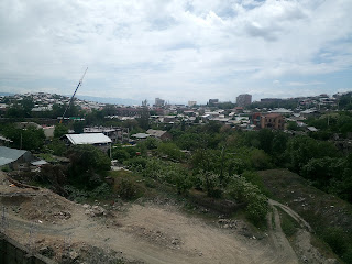 Вид на часть Еревана с какого-то моста