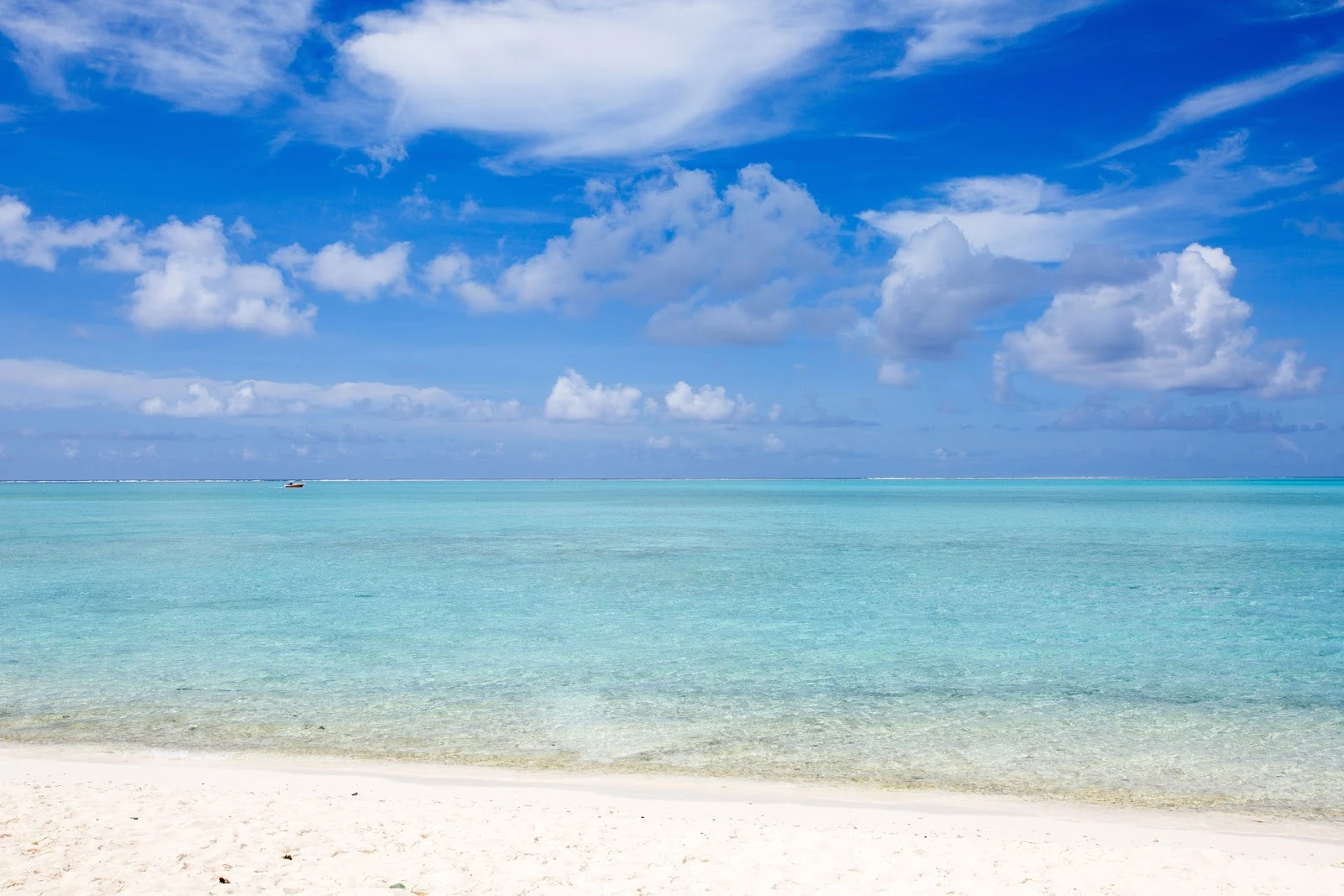 Bora Bora｜Matira beach 馬蒂拉海灘，全世界最美最特別的海灘之一