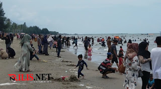 Jelang Ramadhan, Wisata Pantai di Aceh Timur Padat Pengunjung