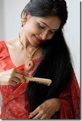 woman brushing her tresses