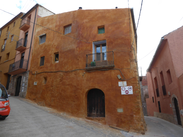 Casa marró de la Figuera