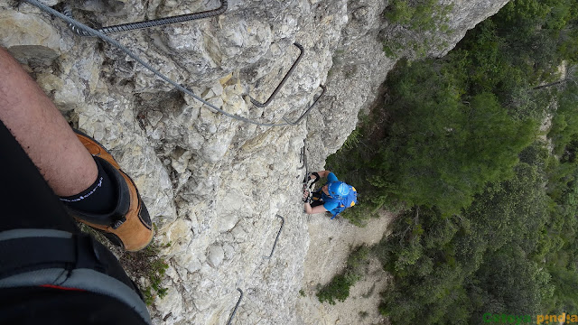 Ascensión a la Silla del Cid por la Ferrata Norte del Cid y regreso por la vía normal.