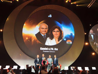 Global Top 15 Oriflame #5 India Kamini and P.N Jha  (President Director)