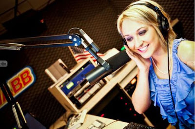 Most Beautiful Ladies in Radio Seen On www.coolpicturegallery.us