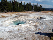 Yellowstone National ParkGround of Extraordinary Colors (yellowstone )