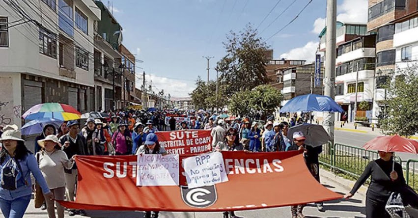 Docentes de Pampas - Tayacaja se unen a la huelga indefinida - Huancavelica