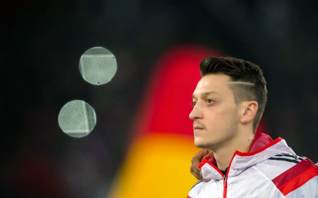 ALL SPORTS PLAYERS: Mesut Ozil hd Wallpapers 2014