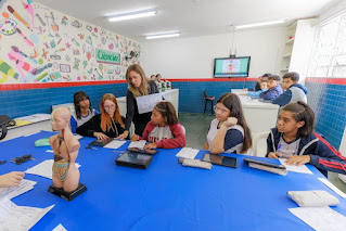 Laboratório de Ciências contribui para aprendizado de alunos em escola pública municipal de Teresópolis