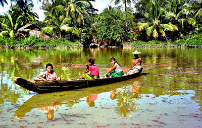 Canoe on the Kaladan River