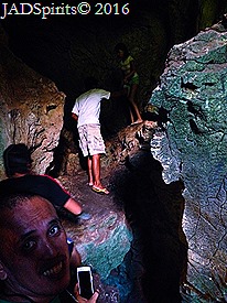 Entering the mouth of the cave at Minalungao National Park