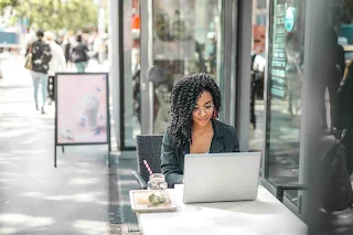 Lady on a computer