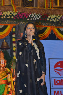 Anushka at Om Namo Venkatesaya Audio event