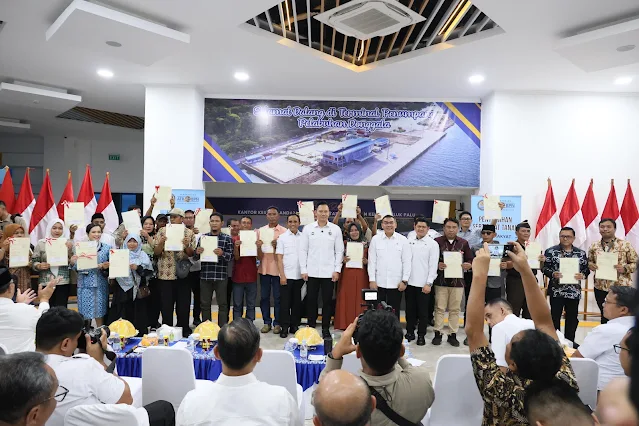 Negara Hadir! 160 Sertifikat Tanah Diserahkan ke Masyarakat dan Pemda Sulawesi Tengah