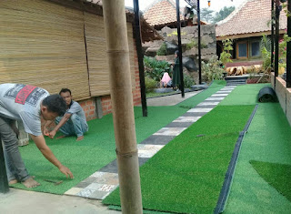 rumput sintetis taman