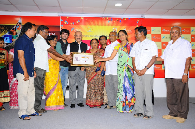 Harish Award for highest eye collection - DOddaballapur Eye Collection Centre