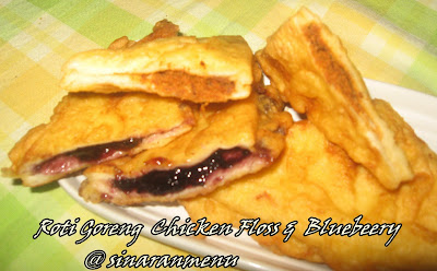 SinaranMenu: Roti Goreng chicken Floss & Blueberry