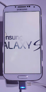 samsung galaxy s4 smartphone