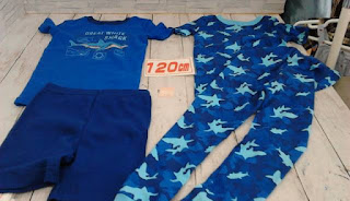 未使用品　７８６４１５７　カークランドシグネチャー　キッズパジャマ ４枚セット　１２０㎝　５９０円 