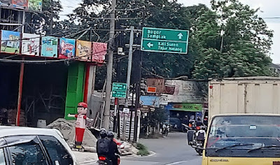 Papan penunjuk dari Parung ke Bogor