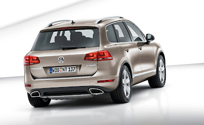 2011 Volkswagen Touareg Rear Angle View