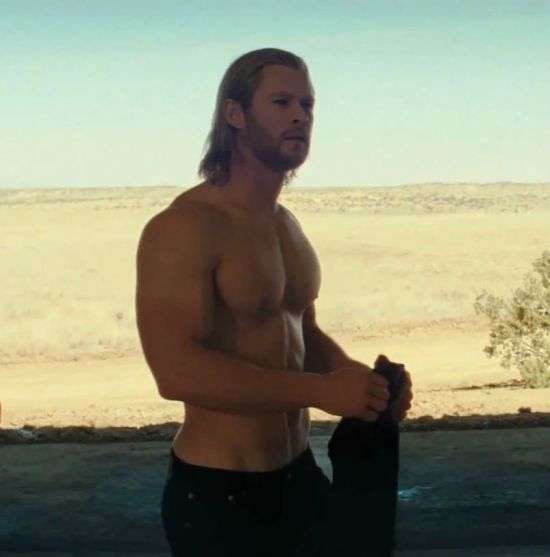 thor chris hemsworth body. chris hemsworth body in thor.