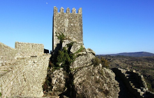 Portugal - sortelha - torre do castelo - Glória Ishizaka
