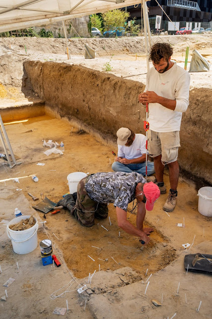  Under the management of the Grand Angoul For You Information - Late Palaeolithic site unearthed inward southwestern France